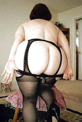 9P Old and busty mature