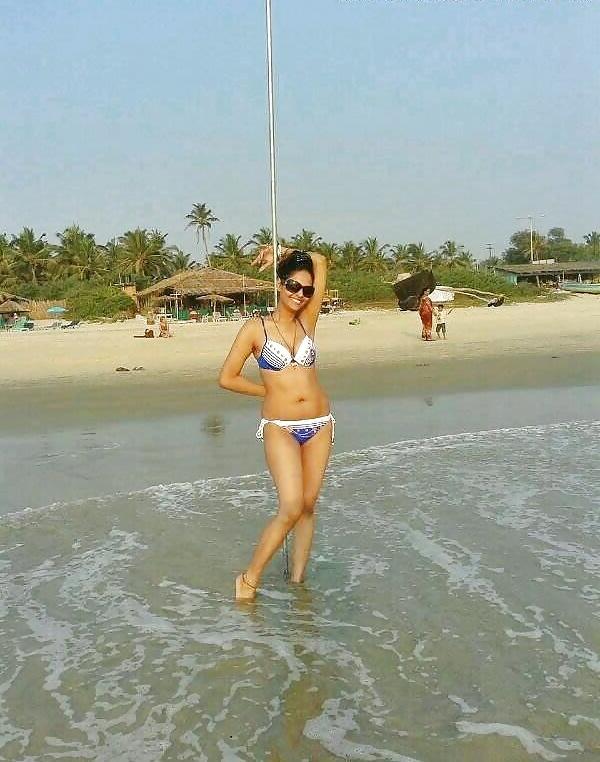 11P Desi Bikini Bash - 001