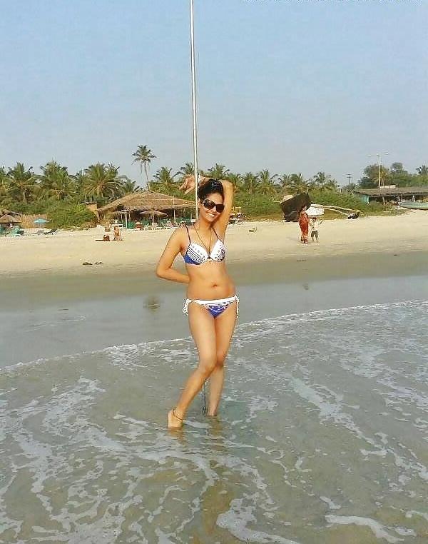 11P Desi Bikini Bash - 001