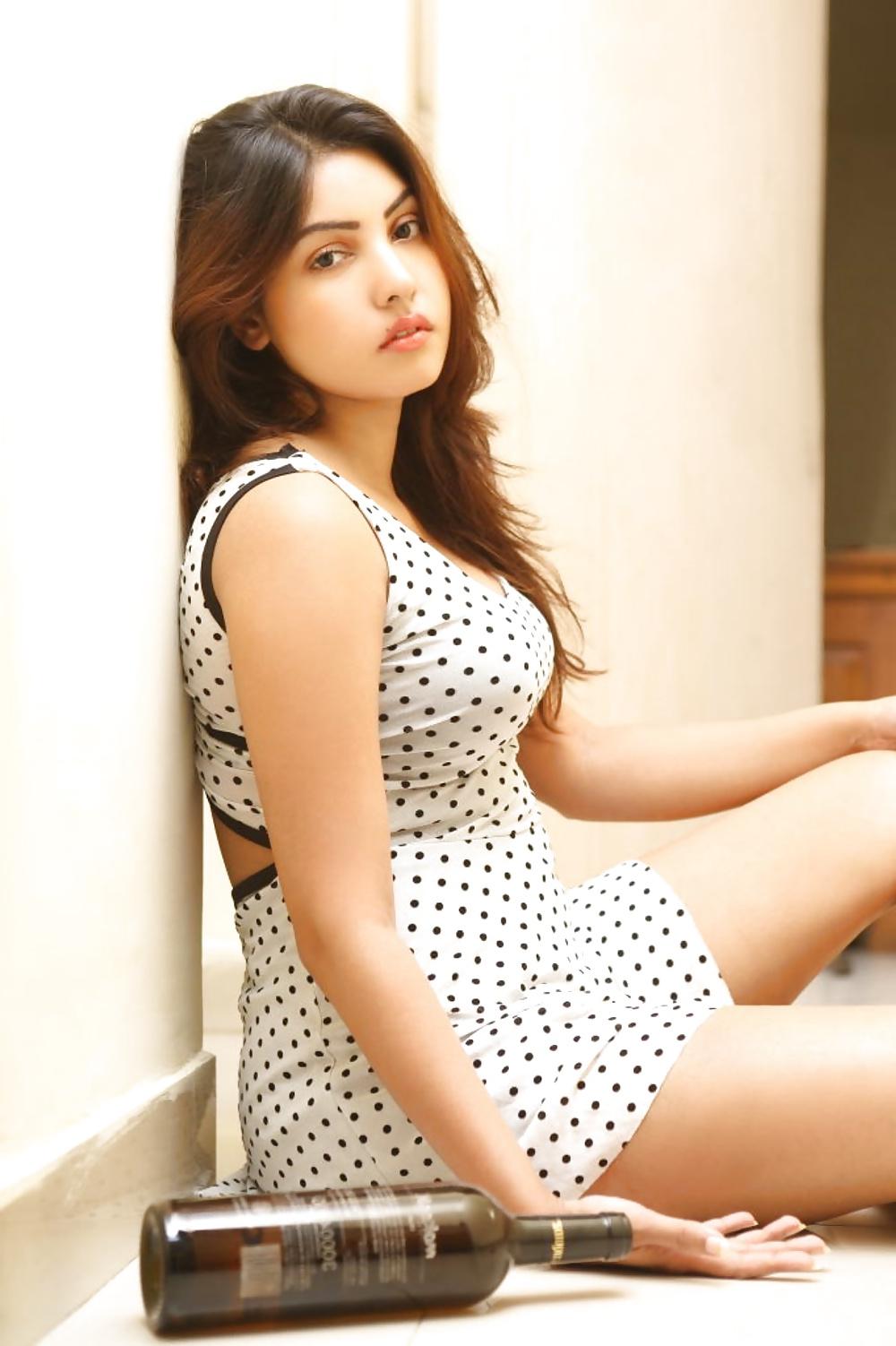 9P Sexy Sluts Desi Indian Girls how would you fuck them 