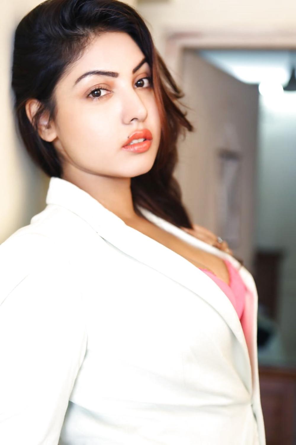 9P Sexy Sluts Desi Indian Girls how would you fuck them 