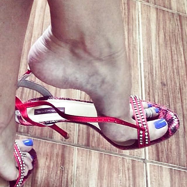 25P Foot Fetish 2