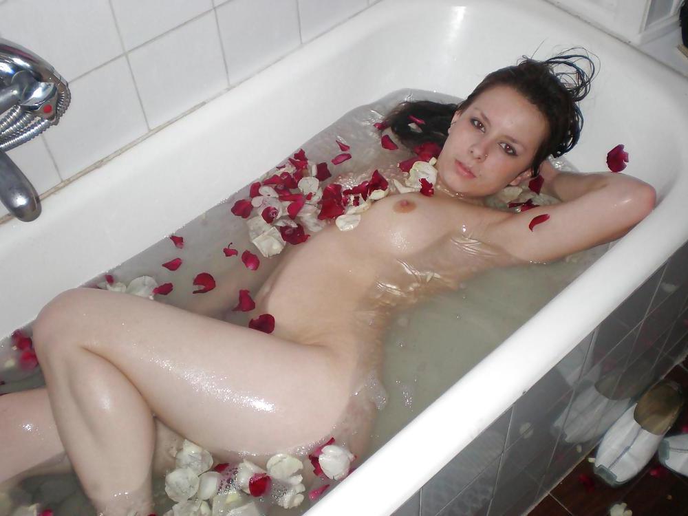 25P Teen loves to suck&fuck 4