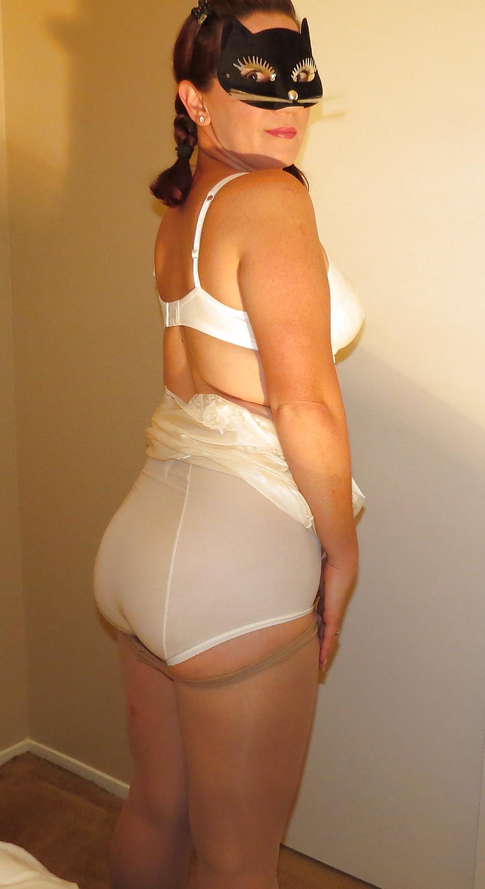 12P Petticoat, pantyhose and cum