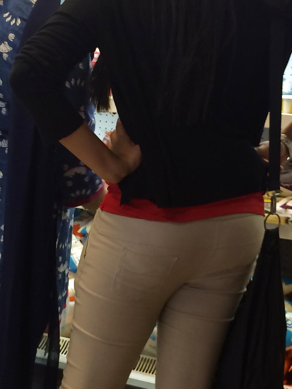 11P Voyager Indian Desi Girls