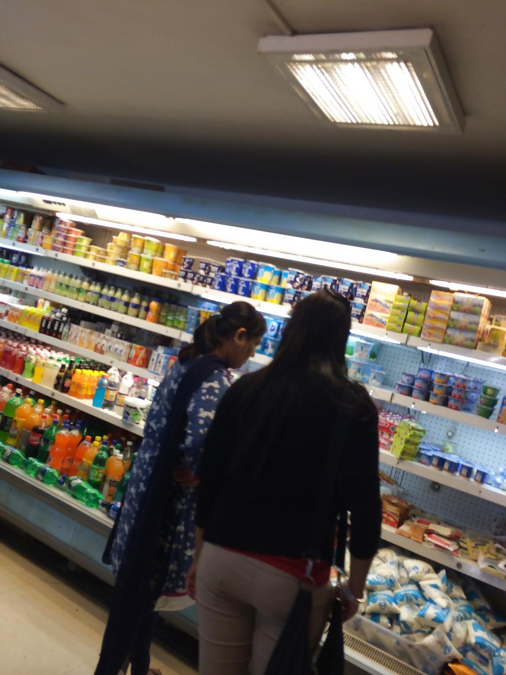 11P Voyager Indian Desi Girls