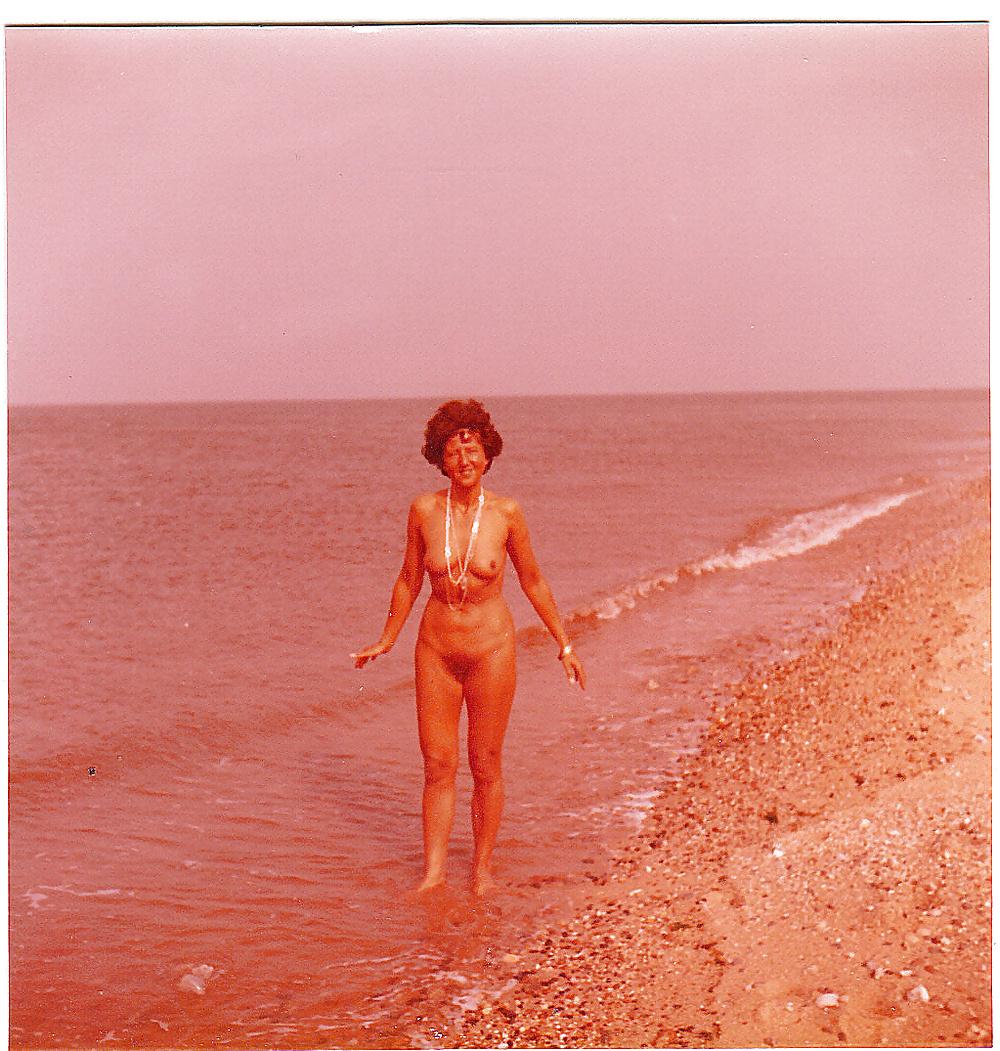 18P FKK Germany shot 1989 shows Heidi when she was 43 Years old 