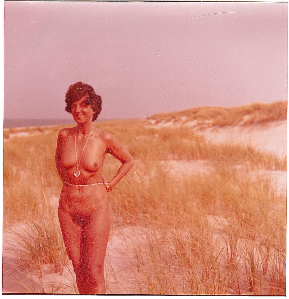 18P FKK Germany shot 1989 shows Heidi when she was 43 Years old 