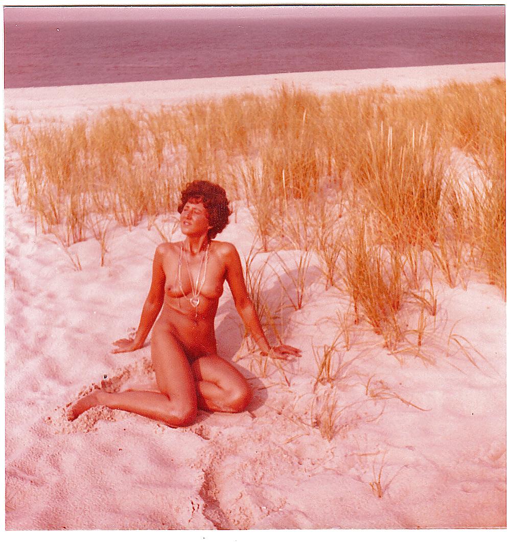 18P FKK Germany shot 1989 shows Heidi when she was 43 Years old 