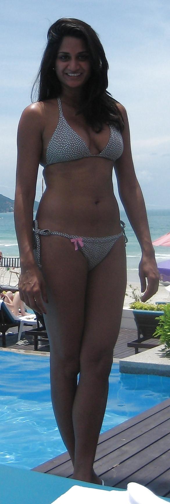 10P Desi Bikini Bash - 009