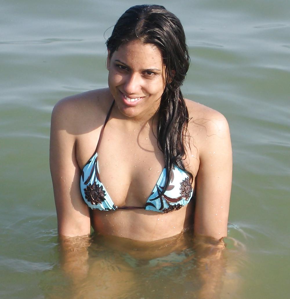 10P Desi Bikini Bash - 009