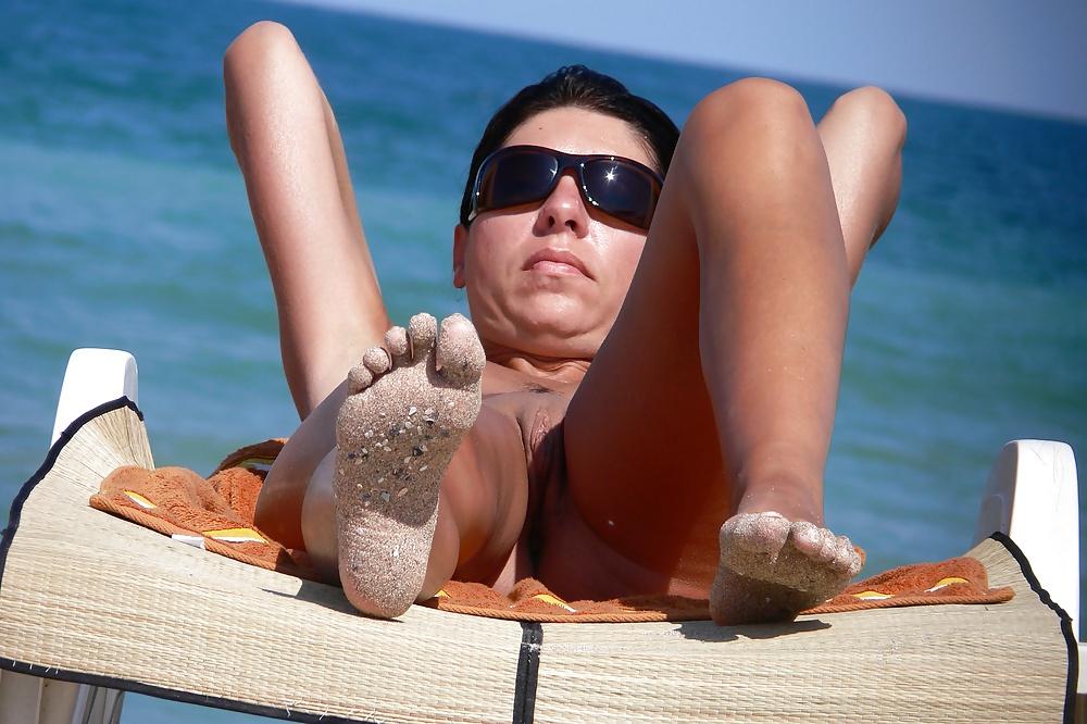25P Nudisti na plyaze