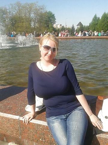 14P Busty Russian Woman 1756