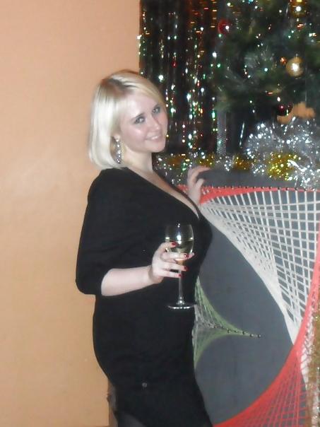 14P Busty Russian Woman 1756