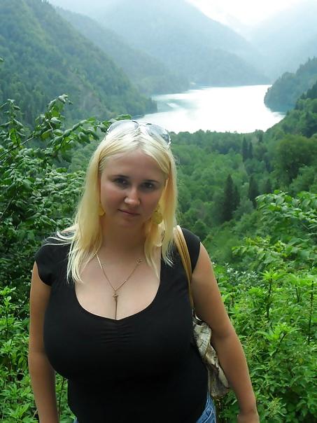 14P Busty Russian Woman 1756