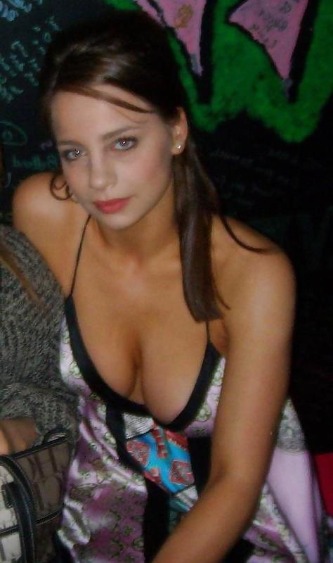 21P Busty amateur teens