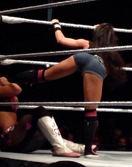 25P AJ LEE 