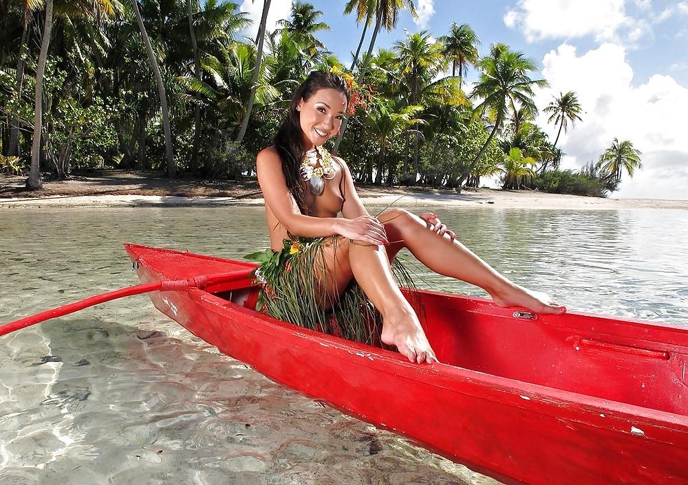 16P Exotic Pacific Island beauty from Polynesia