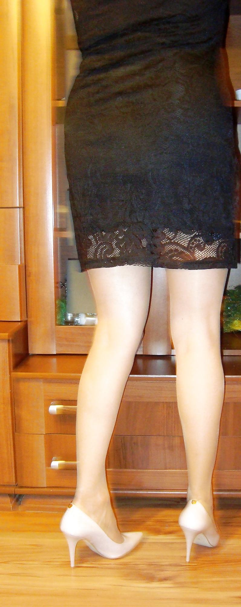16P Amateurs spread legs and show us their pussy end tits 
