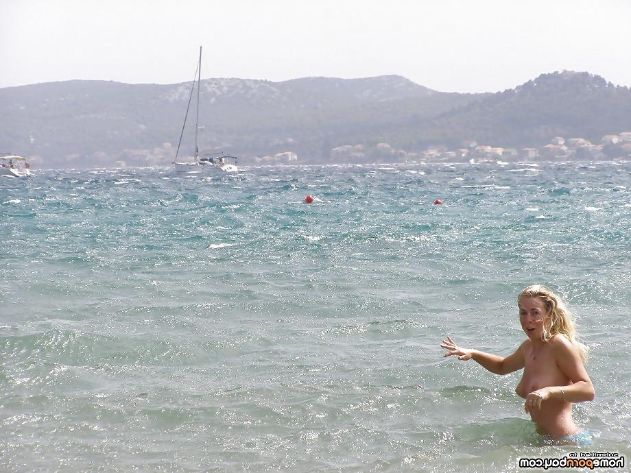 17P I love the nudist beach