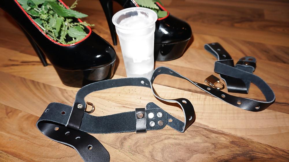 24P Foot torture with nettles (Brennnesseln High Heels)