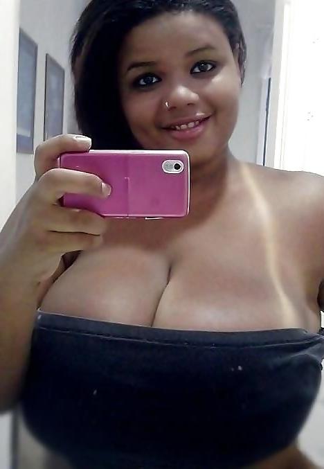25P Self Pics - Hot Amateurs - Vol 31!