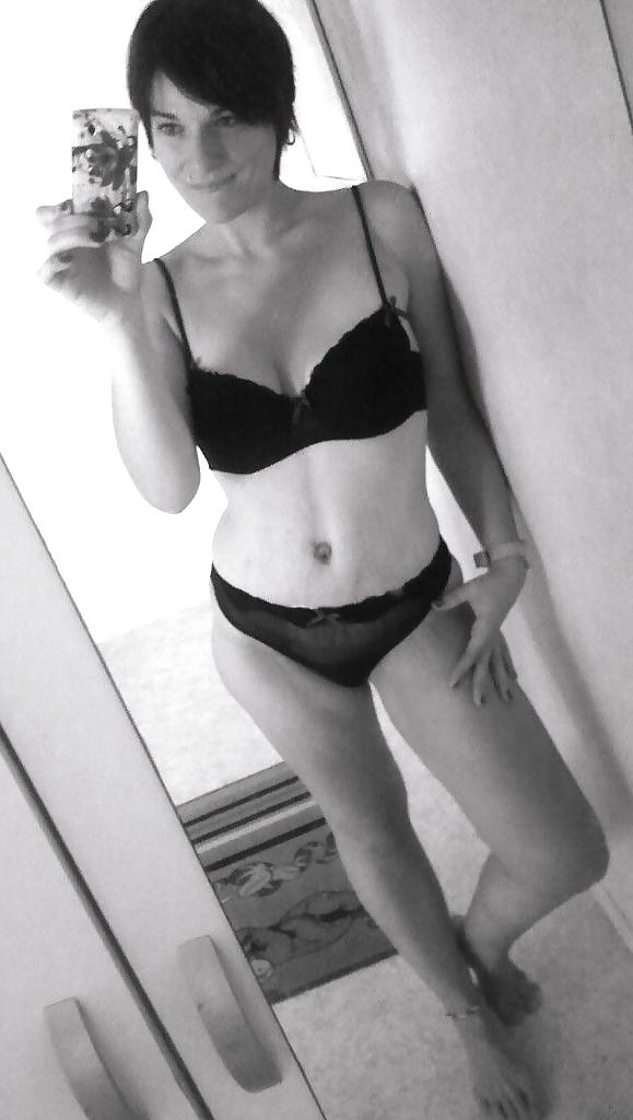25P Self Pics - Hot Amateurs - Vol 31!