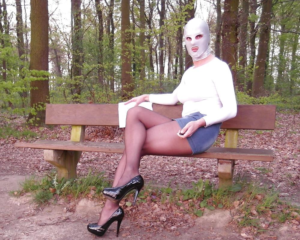 5P Outdoor Pics in Hannover dwt crossdress nylon Pantyhose