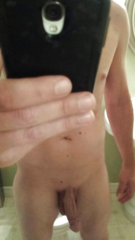 9P (HungHot25) New Big Cock Selfies