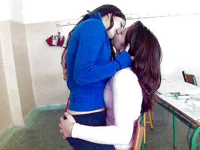 10P Arab Girls 4U ( Lesbians Colleftios - Part 3) 