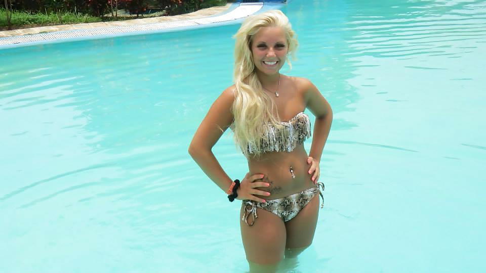 25P Young and sexy LESBIANS