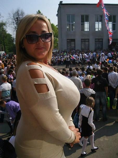 9P Busty Russian Woman 1776