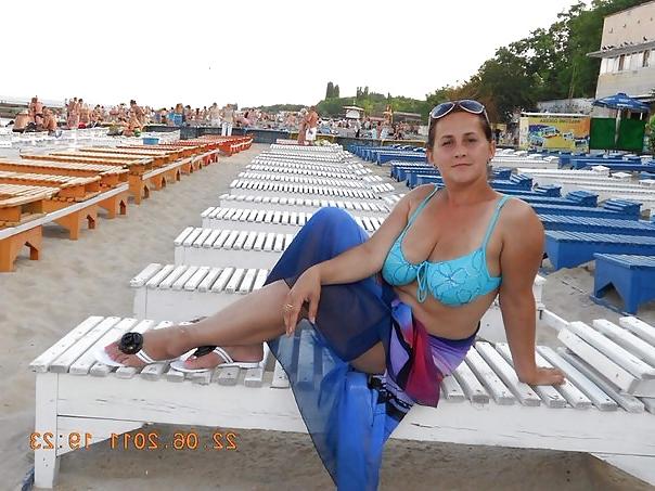9P Busty Russian Woman 1776