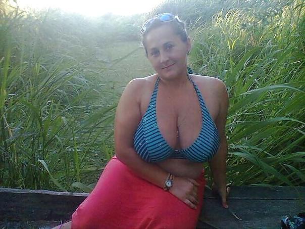 9P Busty Russian Woman 1776