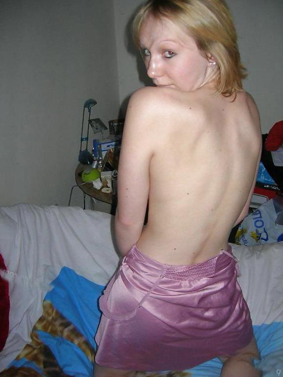 25P Blonde Cutie posing on her bed