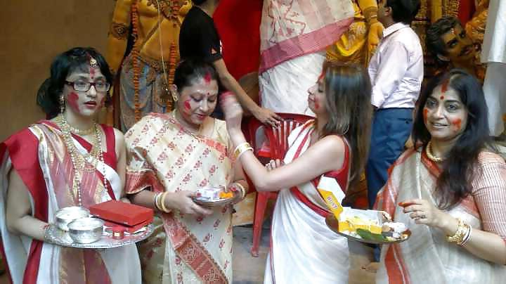 25P Desi Hot-Wives..