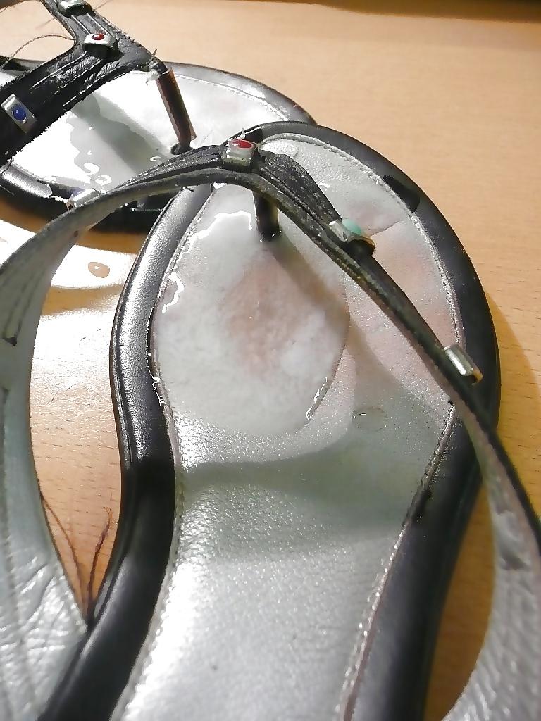 25P Cum shoes fetiche