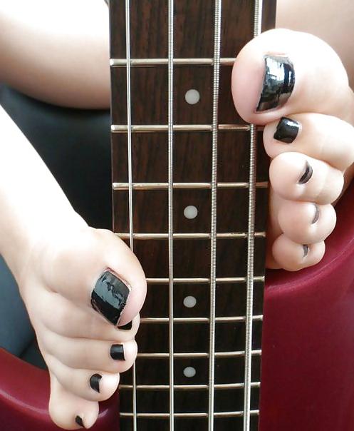 25P Foot Fetish 5