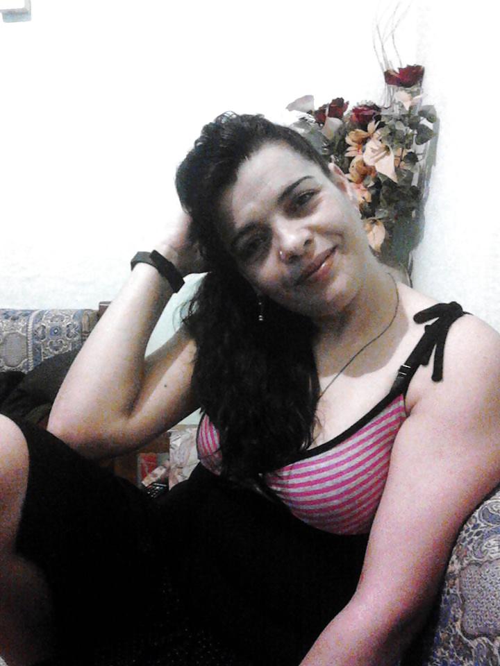 11P Turkish Milfs! Which one had most cocks?