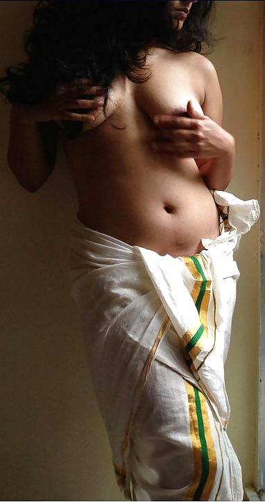 6P Desi Mallu Girl Erotic Photoshoot