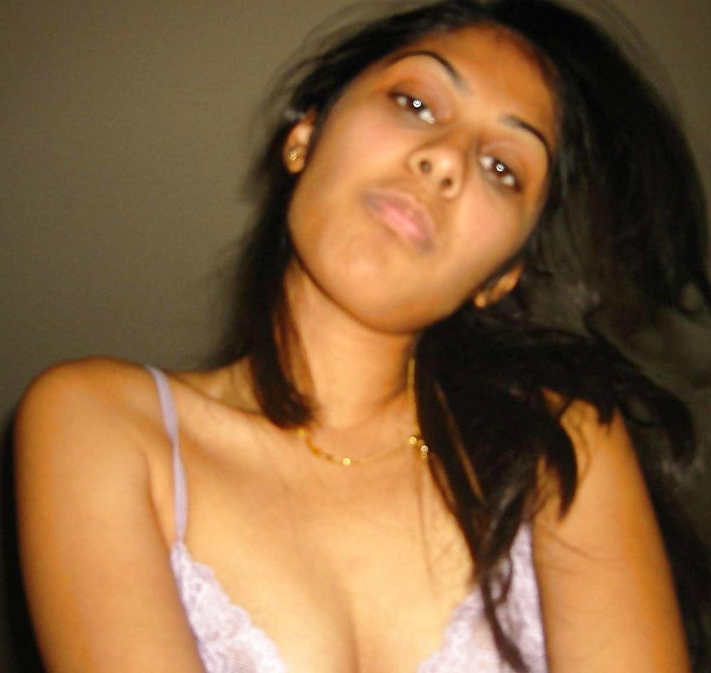 22P INDIAN GF ANNU IN SAREE-INDIAN DESI PORN SET 7.6