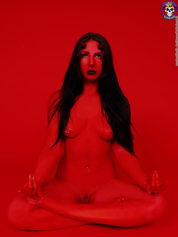9P Devil Woman Set Me Free