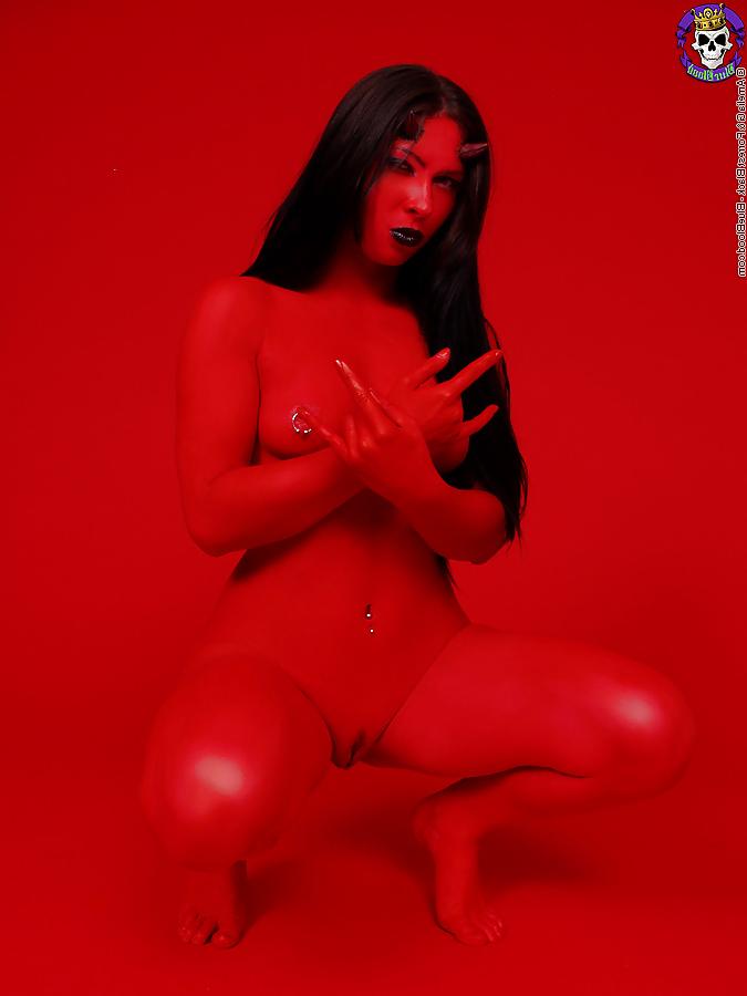 9P Devil Woman Set Me Free
