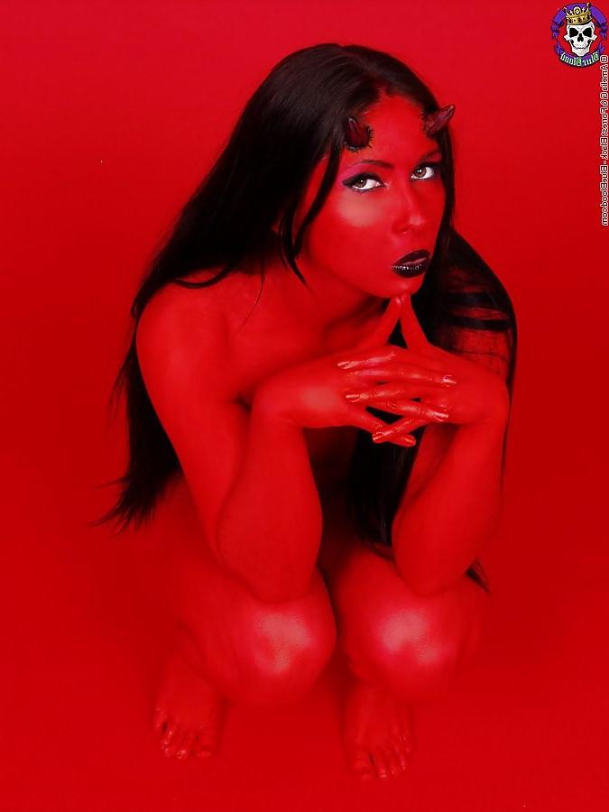 9P Devil Woman Set Me Free