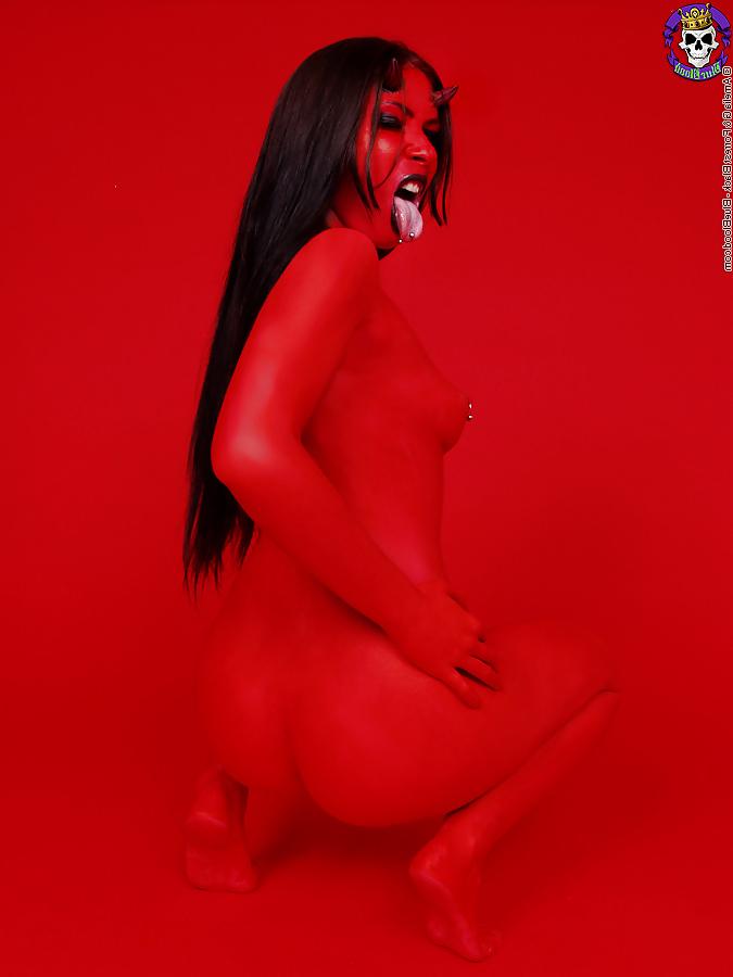 9P Devil Woman Set Me Free