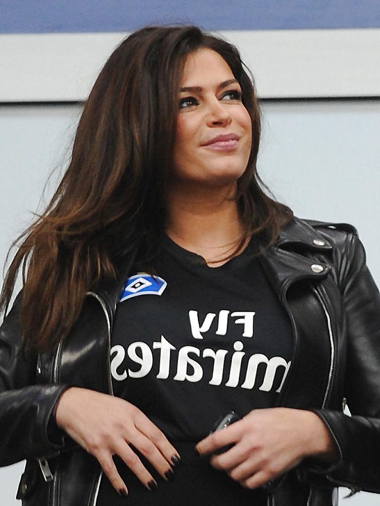 15P Sabia Boulahrouz - Hot Milf for a hard Fuck