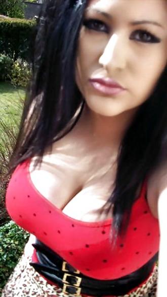 25P Busty Amateur Latin Babe Gallery