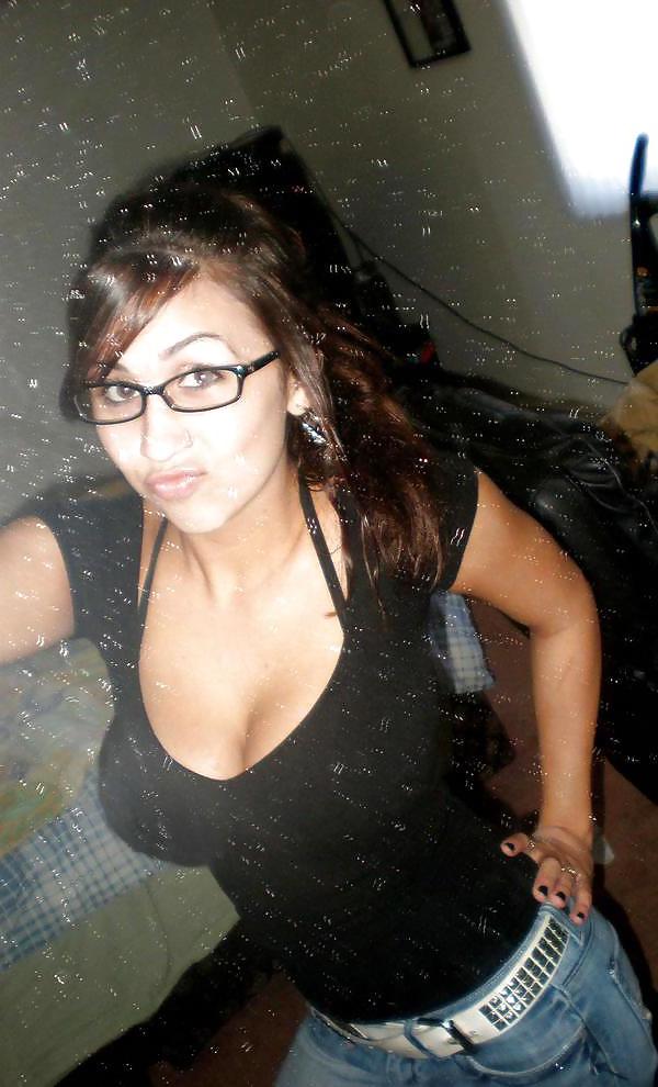 25P Busty Amateur Latin Babe Gallery