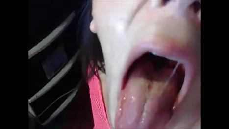 24P (13:39) HARD THROAT FUCK 2 STILLS  (WDW)
