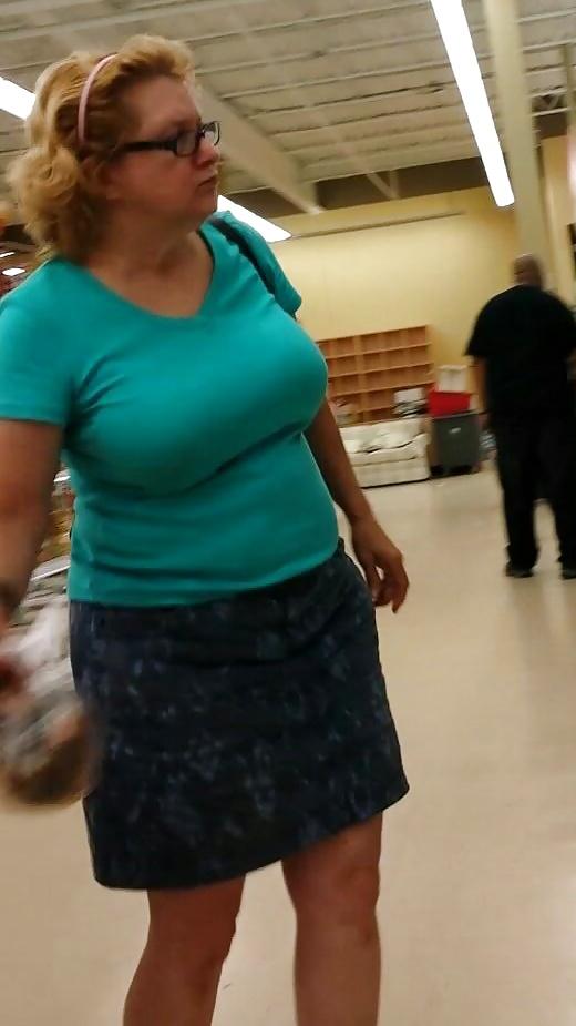 23P Public shopping candid teen and mature leg, ass and tits